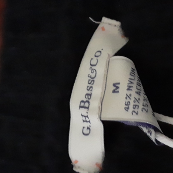 G. H. Bass & Co. Poncho sz medium NWT - Picture 3 of 4